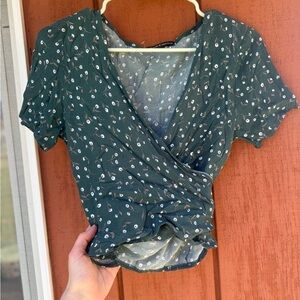 Brandy Melville Rae Floral Wrap Top – Fits Small